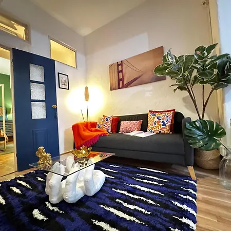 Daire S. Vicente Flat *