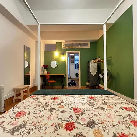 Daire S. Vicente Flat